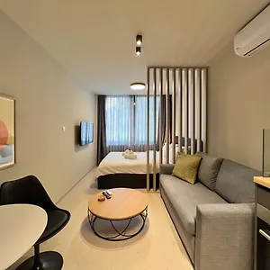 aura-studios-suites-thessaloniki.hotels-of-thessaloniki.com/